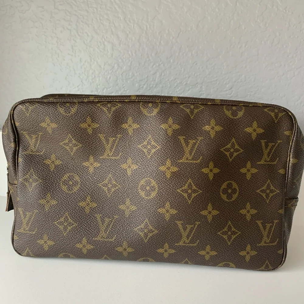 Louis Vuitton Cosmetic Pouch Trousse Toilette 28 - Picture 1 of 9